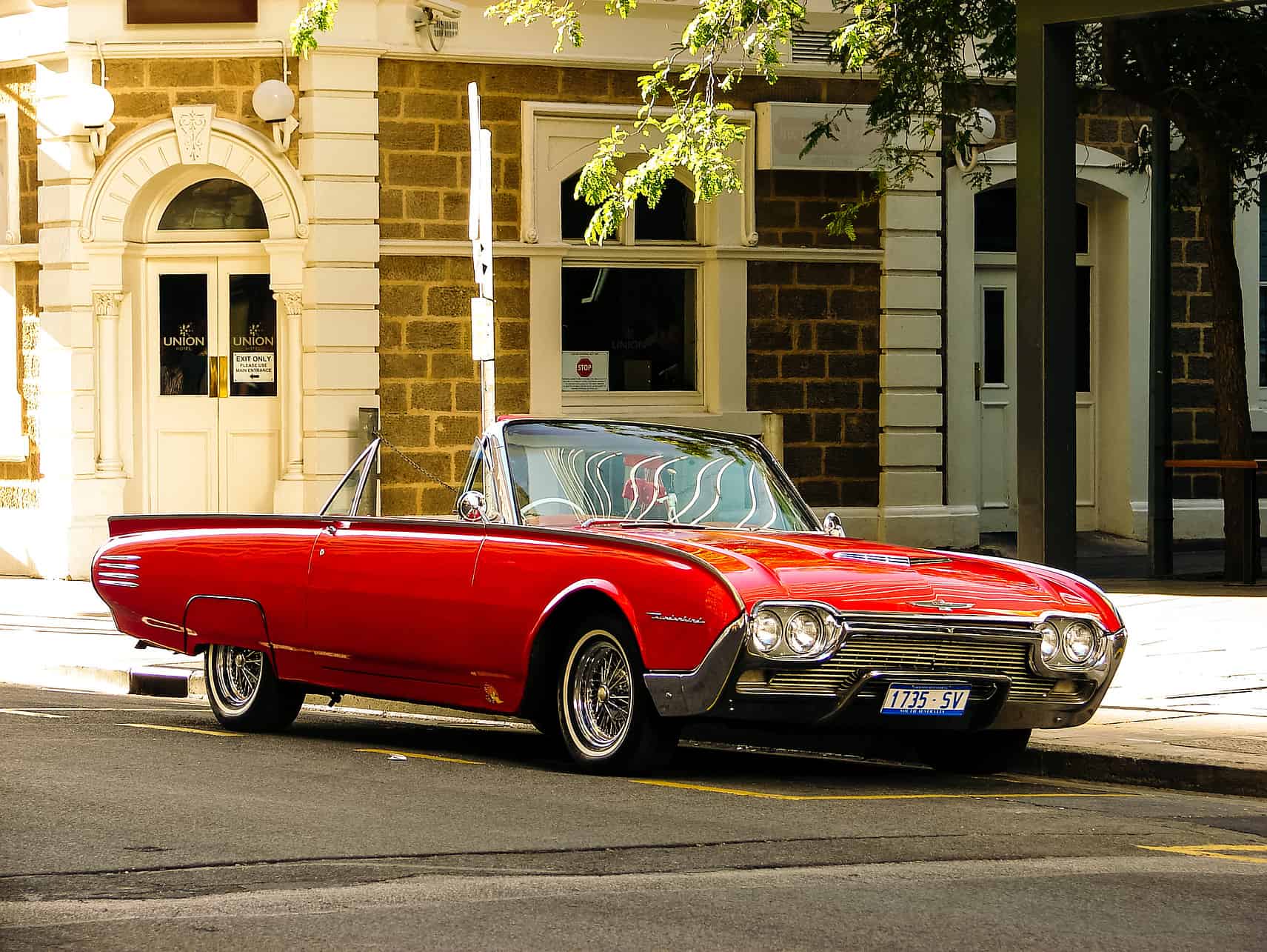 Driving an Oldtimer in Australia.